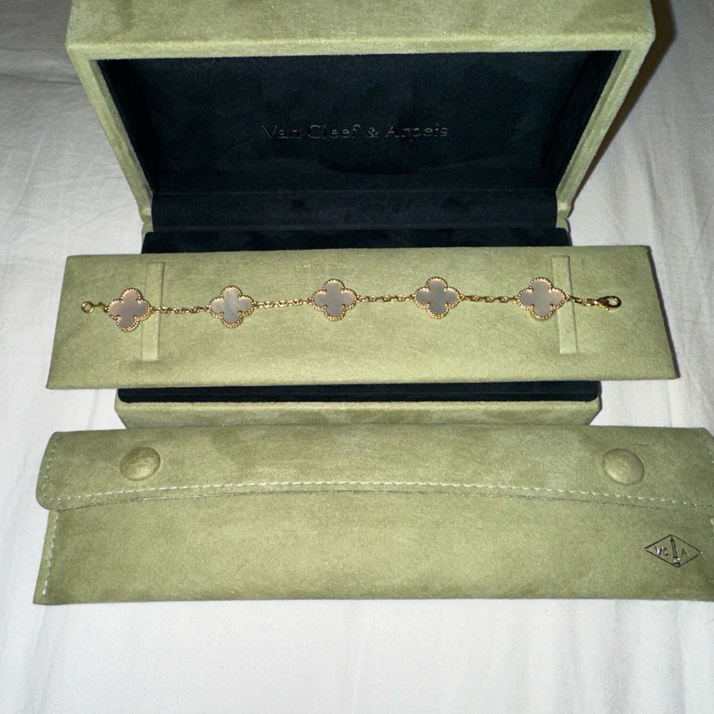 Van Cleef & Arpels 5 motif bracelet